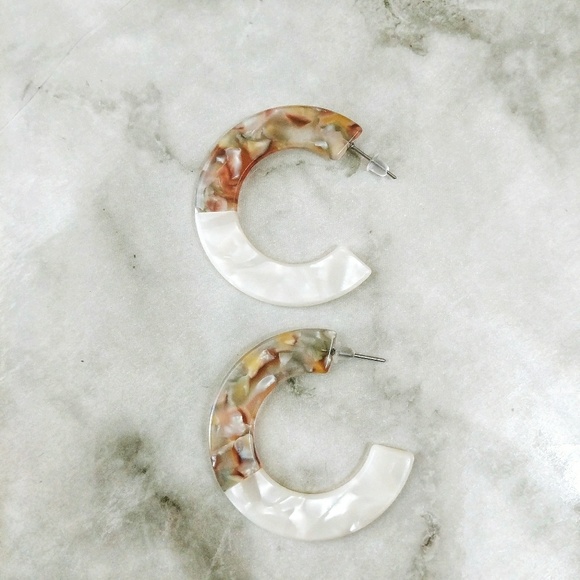 Bella Resin Flat Hoop Statement Earrings Acrylic - Picture 3 of 4